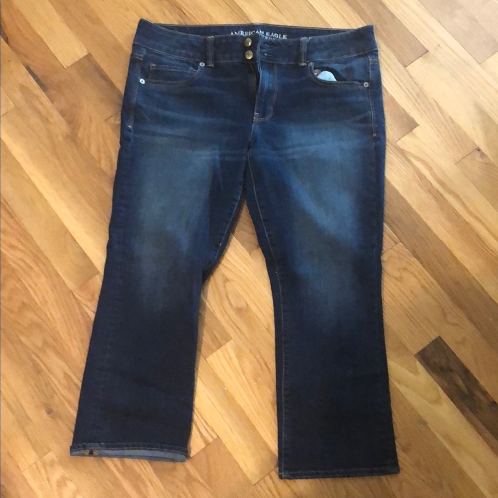 AE crop Jean
